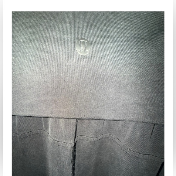 Lululemon Cupro Foldover Yoga Pants, Size 4, NWOT, Flattering AND Comfortable! - Picture 5 of 7